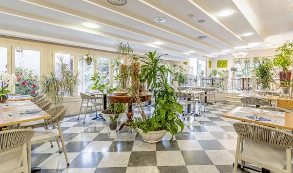 Breakfast Room
